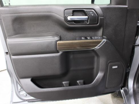 Used 2022 Chevrolet Silverado 1500 LT Trail Boss w/ LT Trail Boss Premium Package AWD/4WD image 6