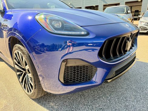 Used 2023 Maserati Grecale Modena AWD/4WD image 11