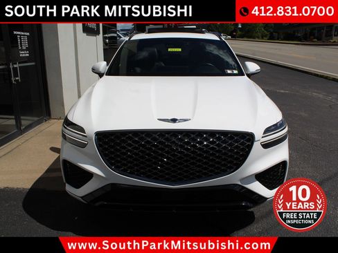 Used 2023 Genesis GV70 2.5T w/ Sport Prestige Package AWD/4WD image 4