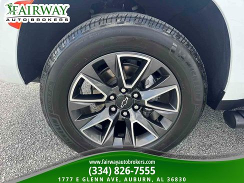 Used 2022 Chevrolet Tahoe Z71 w/ Luxury Package AWD/4WD image 33