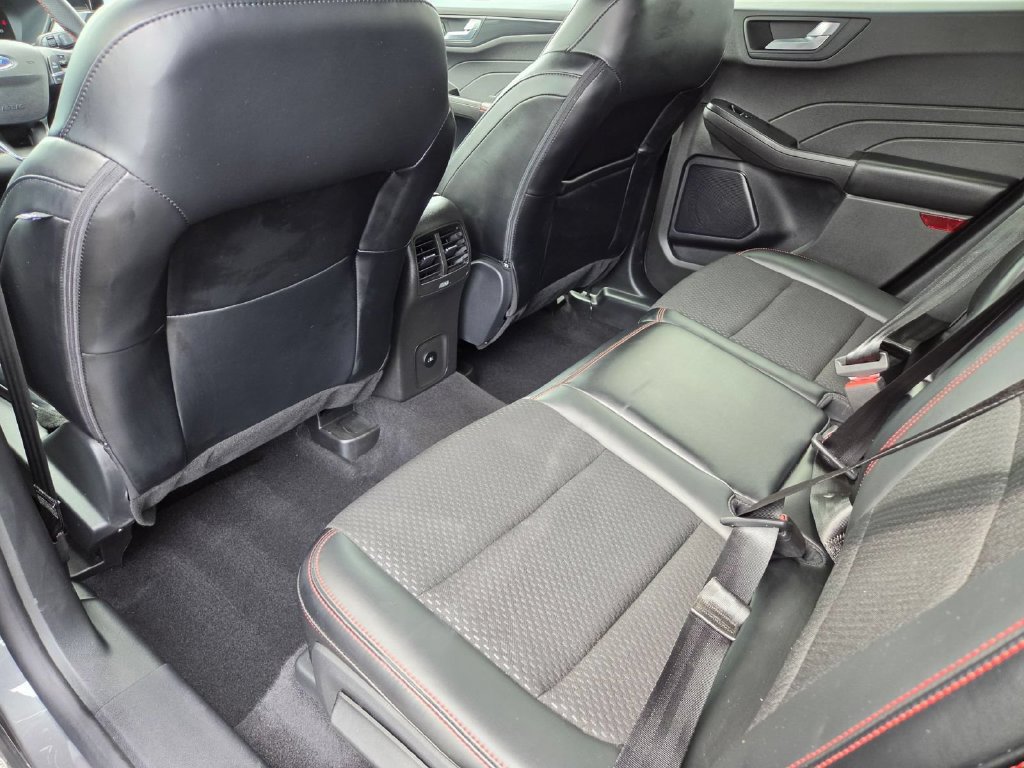 Used 2025 Ford Escape ST-Line AWD/4WD image 23