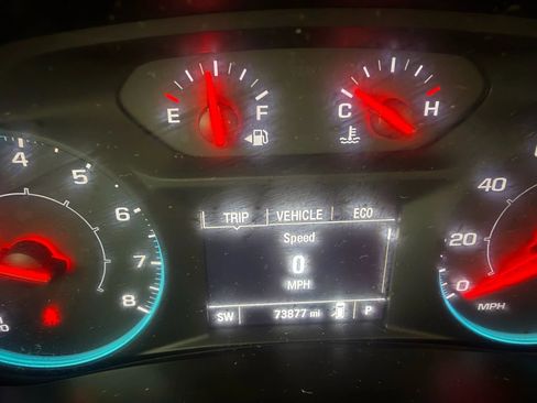 Used 2019 Chevrolet Equinox LS w/ LS Convenience Package FWD image 11