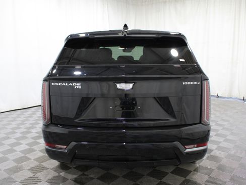 New 2025 Cadillac Escalade IQ Sport 1 w/ Smart Trailering package image 42