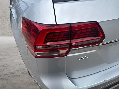 Used 2018 Volkswagen Atlas SEL Premium AWD/4WD image 22