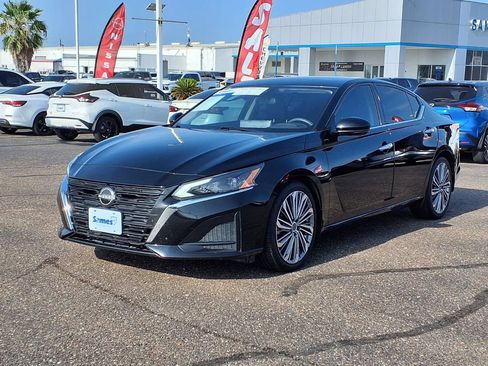 Used 2024 Nissan Altima 2.5 SL FWD image 4