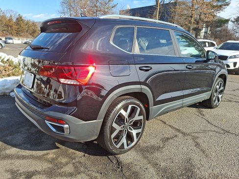 Used 2022 Volkswagen Taos SEL w/ Panoramic Sunroof Package image 6