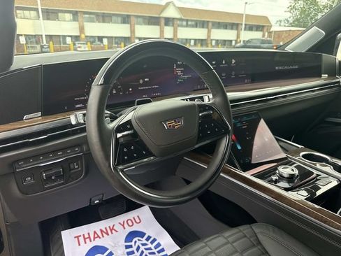 Certified 2026 Cadillac Escalade ESV Platinum Sport AWD/4WD image 18