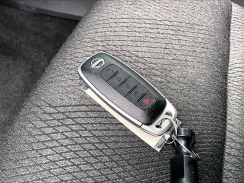 Certified 2025 Nissan Rogue SV FWD image 14