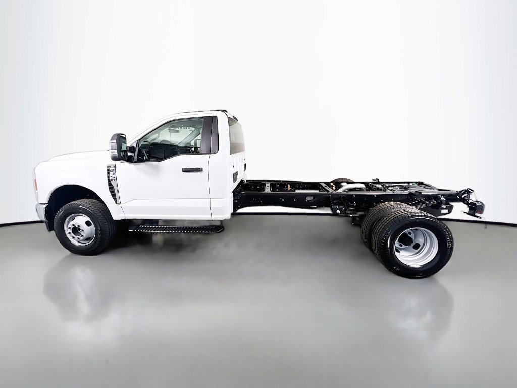New 2025 Ford F350 XL w/ XL Chrome Package AWD/4WD image 6