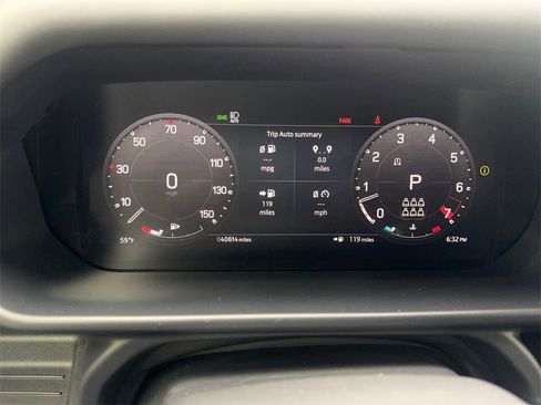 Used 2023 Land Rover Defender 130 X-Dynamic SE image 62