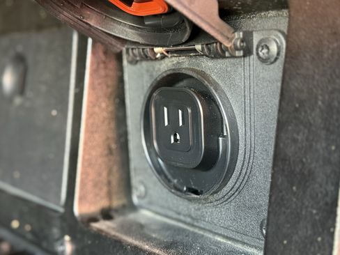 Used 2023 Toyota Tacoma TRD Off-Road w/ Technology Package image 29