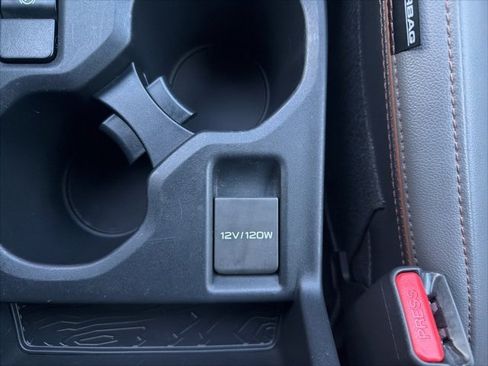 Used 2025 Subaru Forester Sport image 39