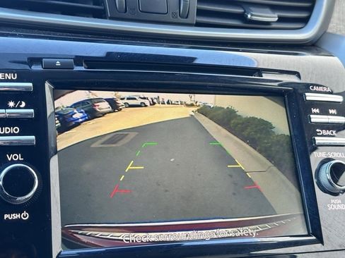 Used 2024 Nissan Murano SV image 10