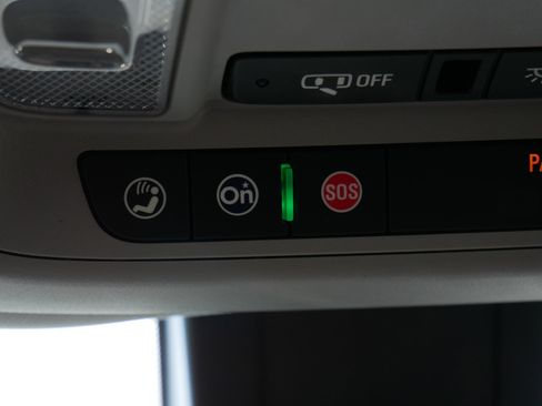 Used 2024 Chevrolet Equinox LT AWD/4WD image 32