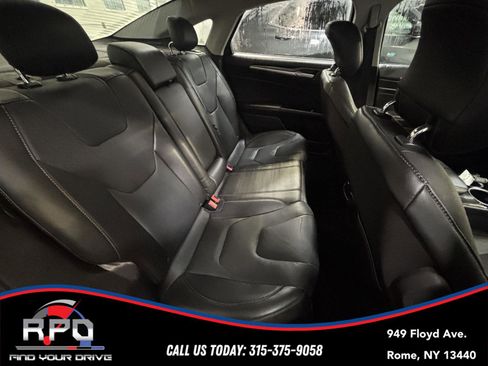 Used 2014 Ford Fusion Titanium image 30