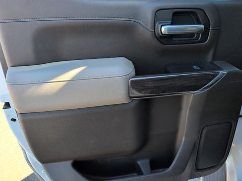 Used 2019 Chevrolet Silverado 1500 LTZ w/ LTZ Plus Package image 30