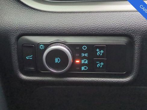 Used 2023 Ford Explorer XLT w/ Equipment Group 202A image 17