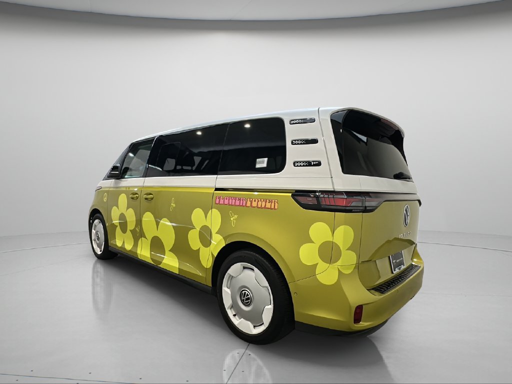 Used 2025 Volkswagen ID. Buzz 1st Edition AWD/4WD image 4