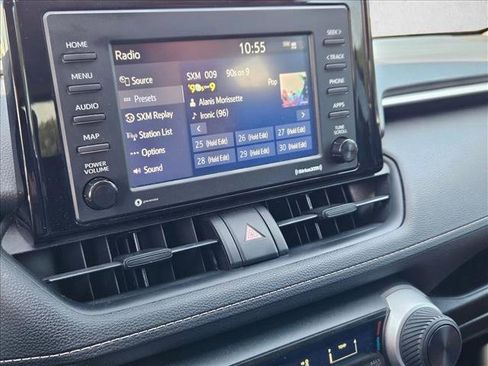 Used 2021 Toyota RAV4 LE FWD image 11