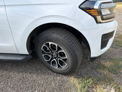 Used 2024 Ford Expedition Max XLT RWD image 8