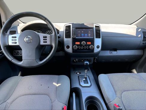 Used 2020 Nissan Frontier SV AWD/4WD image 16