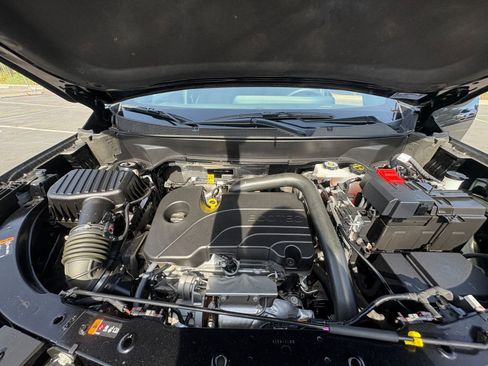 Used 2025 Chevrolet Equinox LT FWD image 33