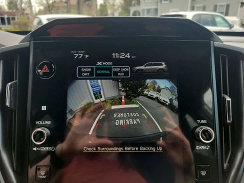 Used 2025 Subaru Forester Premium image 18