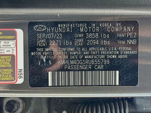 Certified 2024 Hyundai Elantra SEL image 31