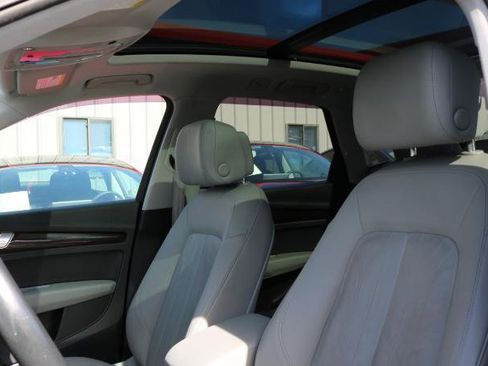 Used 2018 Audi Q5 2.0T Premium Plus w/ Premium Plus Package image 11