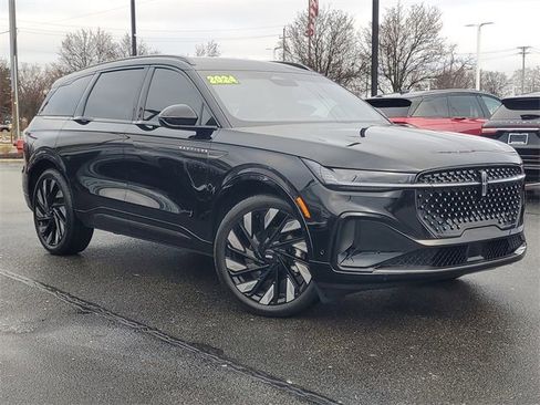 Certified 2024 Lincoln Nautilus Reserve w/ Jet Appearance Package (87T) image 39