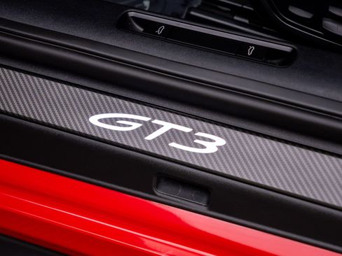 Certified 2026 Porsche 911 GT3 RWD image 17