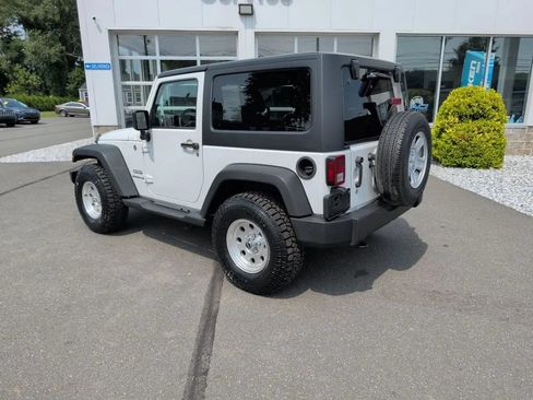 Used 2015 Jeep Wrangler Sport AWD/4WD image 12