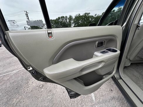Used 2006 Honda Pilot EX-L image 11