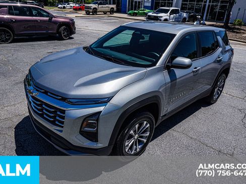 Used 2026 Chevrolet Equinox LT FWD image 19