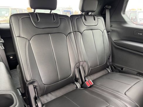 New 2025 Jeep Grand Cherokee L Limited w/ Black Appearance Package image 41