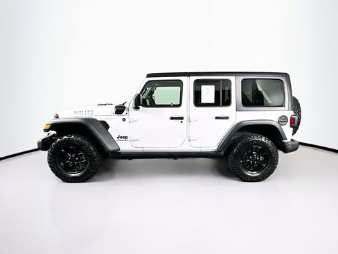 Used 2025 Jeep Wrangler Willys image 4