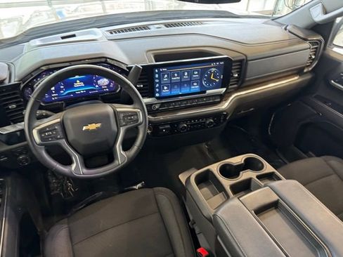 Certified 2025 Chevrolet Silverado 1500 LT AWD/4WD image 6