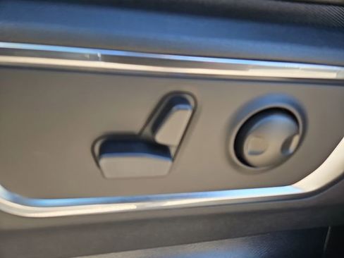 New 2026 RAM 1500 Laramie AWD/4WD image 14