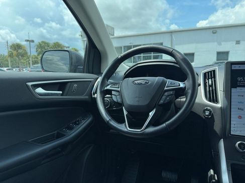 Used 2024 Ford Edge SEL image 33