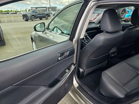 Used 2014 Lexus IS 250 image 19