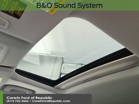 Used 2025 Ford Maverick Lariat w/ 4K Tow Package image 14