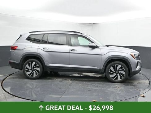 Used 2024 Volkswagen Atlas SE AWD/4WD image 3