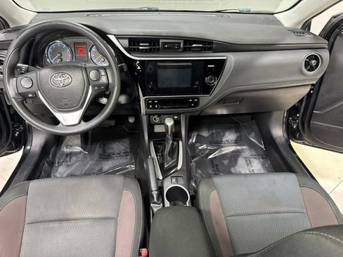 Used 2017 Toyota Corolla LE w/ Carpet Mat Package (TMS) FWD image 13