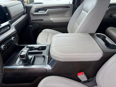 Used 2024 GMC Sierra 1500 SLT AWD/4WD image 20
