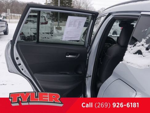 Used 2023 Toyota Corolla Cross XLE FWD image 18
