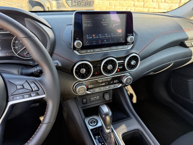 Used 2025 Nissan Sentra SR FWD image 18