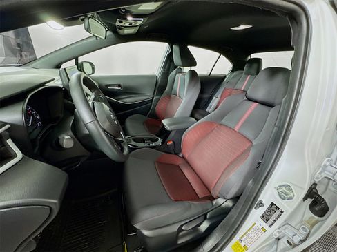 Certified 2025 Toyota Corolla SE image 13
