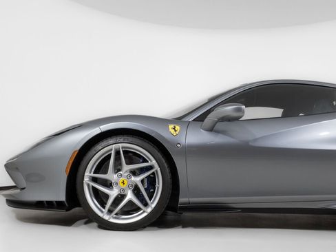 Used 2022 Ferrari F8 Tributo image 16
