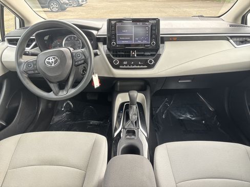 Used 2022 Toyota Corolla LE FWD image 9