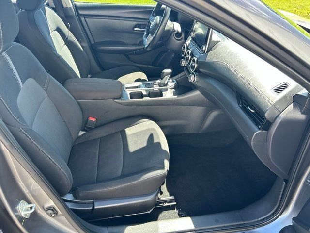 Used 2024 Nissan Sentra SV FWD image 45